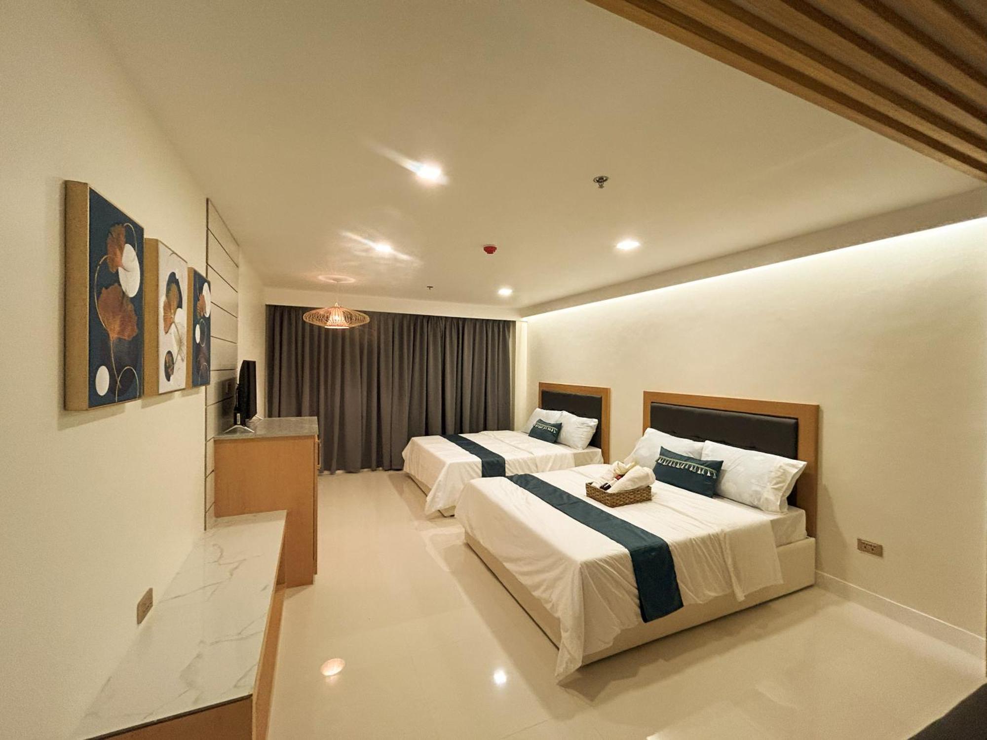 717 Residences Iloilo City Exterior photo