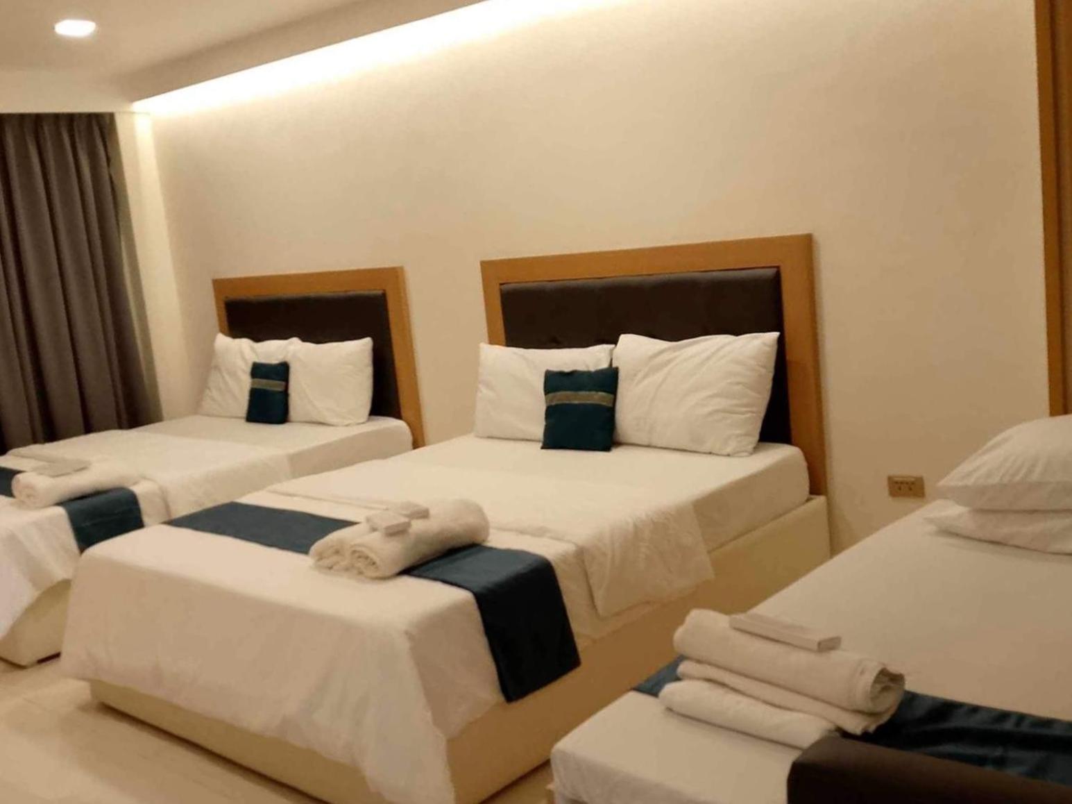 717 Residences Iloilo City Exterior photo